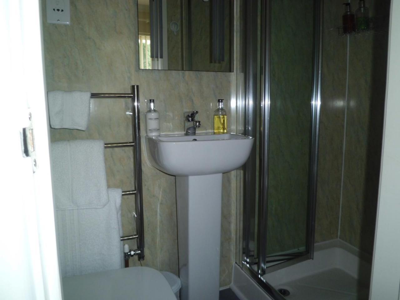 בריקסהאם Fair Winds Guest House מראה חיצוני תמונה